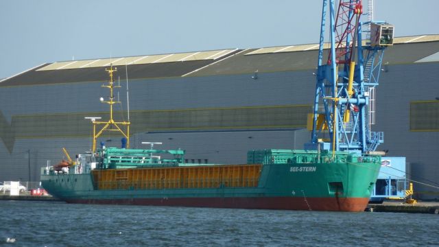 See Stern - prise eau - 22 fevrier 2013.JPG